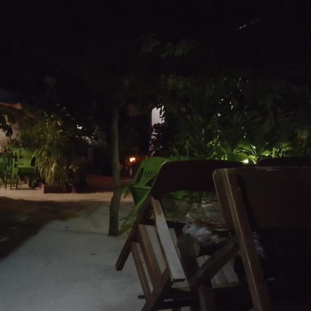 Maafushi View Hotell Exteriör bild