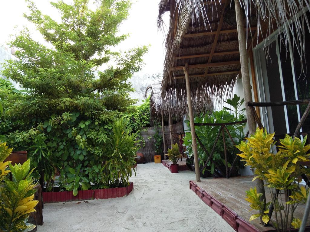 Maafushi View Hotell Exteriör bild